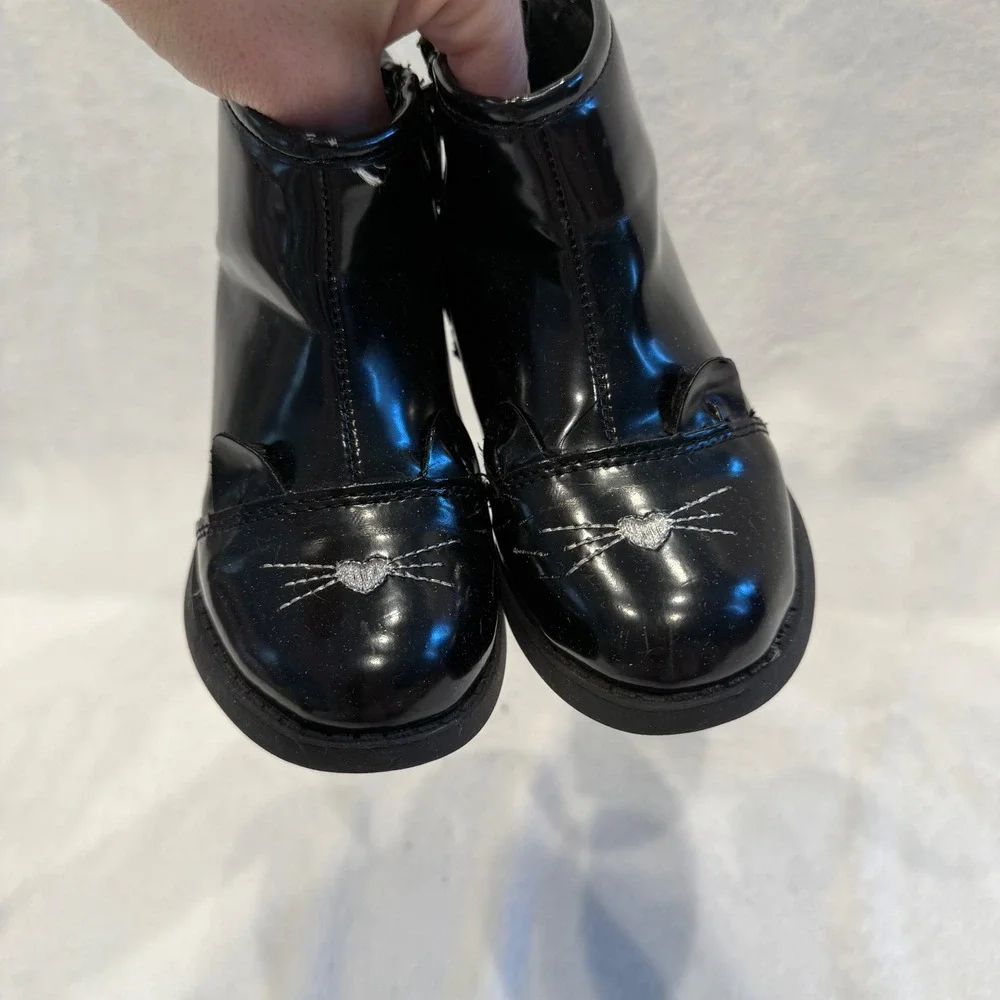 OshKosh Bgosh Kids Black Kitten Face Ankle Boots Size 9‎